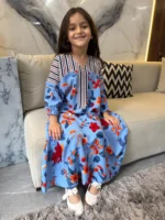 ⁦عبايه بناتي سنو وايت🍓⁩ - الصورة ⁦5⁩