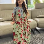 عبايه بناتي سنو وايت🍓