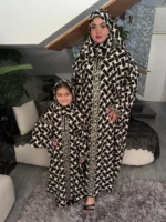 ⁦عبايه ميلوا⁩ - الصورة ⁦4⁩